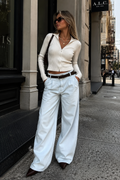 CALÇA SARJA WIDE LEG PREGAS BOHOO COM CINTO