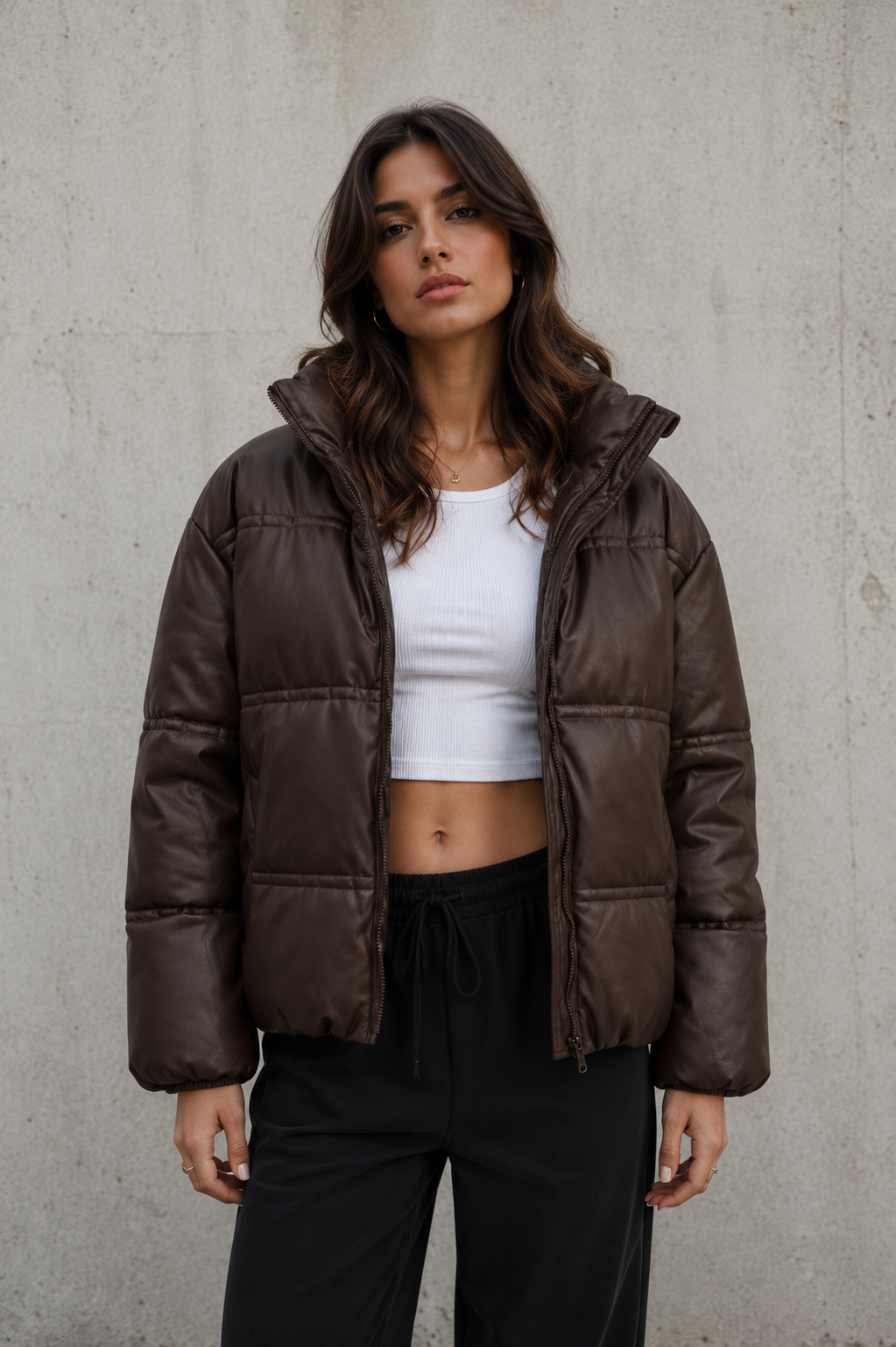 JAQUETA PUFFER COURO OVERSIZED CAPUZ