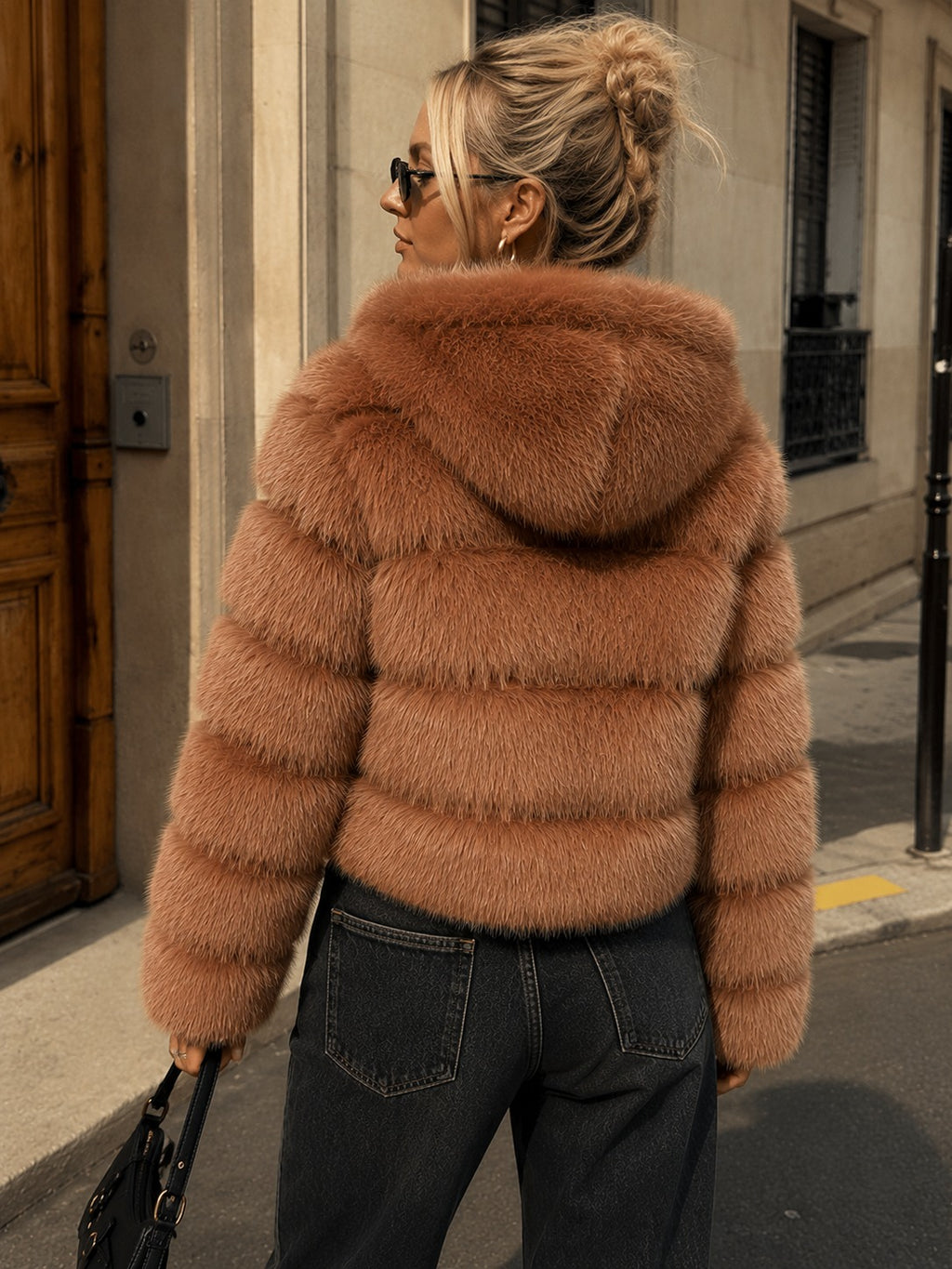 PUFFER PELUCIA COM CAPUZ